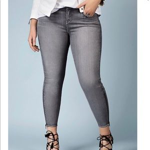 Rebel Wilson for Torrid Zip Skinny Jeans